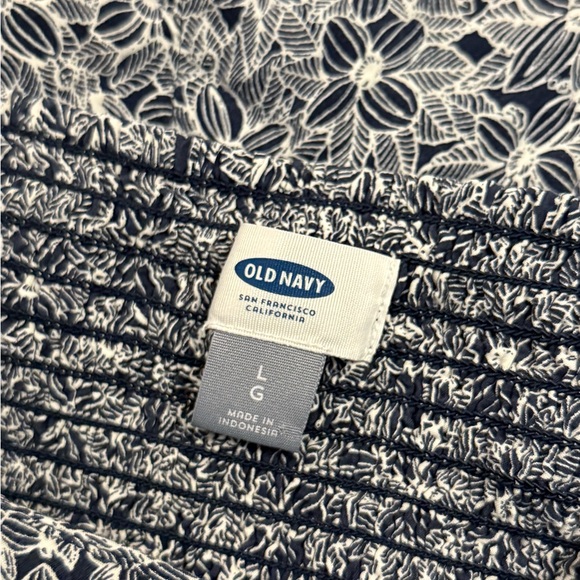 Old Navy Spaghetti Strap Navy and White Floral Sun Dress Size Large - Picture 2 of 6